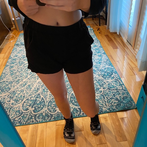 Betty Basic black size small shorts - Picture 3 of 3